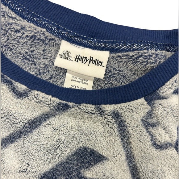 Harry Potter Warm Fuzzy 2 pc, blue pajama set, size Large, GUC - Picture 5 of 5